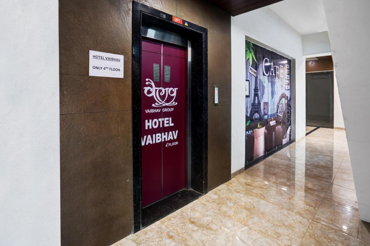 Townhouse Oak Hotel Vaibhav Surat Luaran gambar